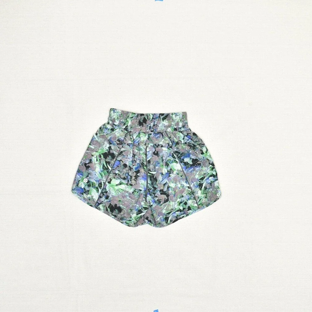 Lululemon Women Sweat Shorts Floral Gym Workout Polyester Multicolor Size 2